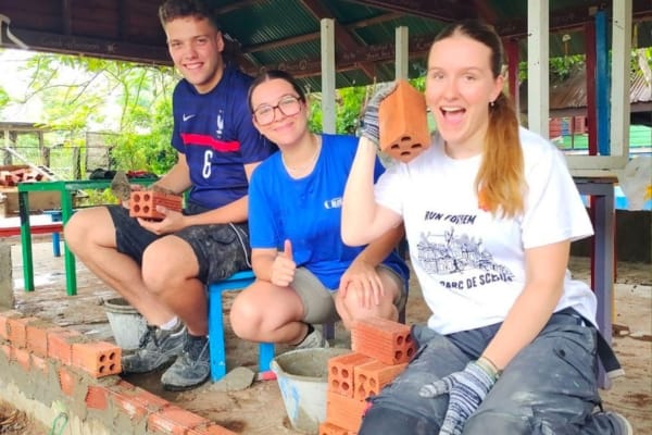 cambodia-volunteer-construction-4
